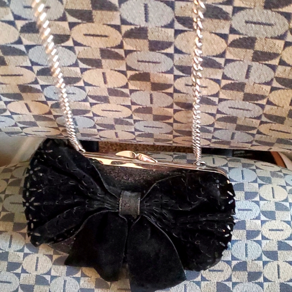 Small satchel handbag